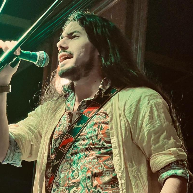 Gabriel Fassani performing in Benidorm
